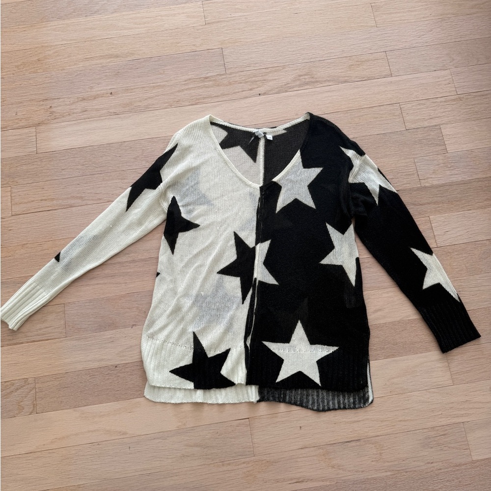 Black and White Star Pattern Women Sweater